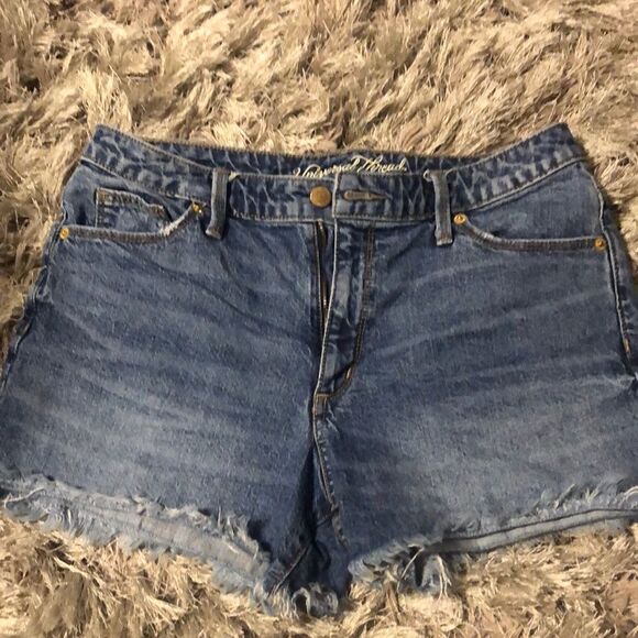 Womens Cut Off Jean Shorts Universal Threads size 8/29 - Picture 1 of 3